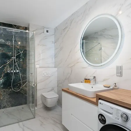 Deluxe Amsterdam 02 By Bookinghost * Krakow