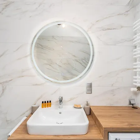 Deluxe Amsterdam 02 By Bookinghost 크라쿠프