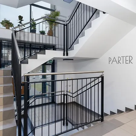 Deluxe Amsterdam 02 By Bookinghost Daire Krakow